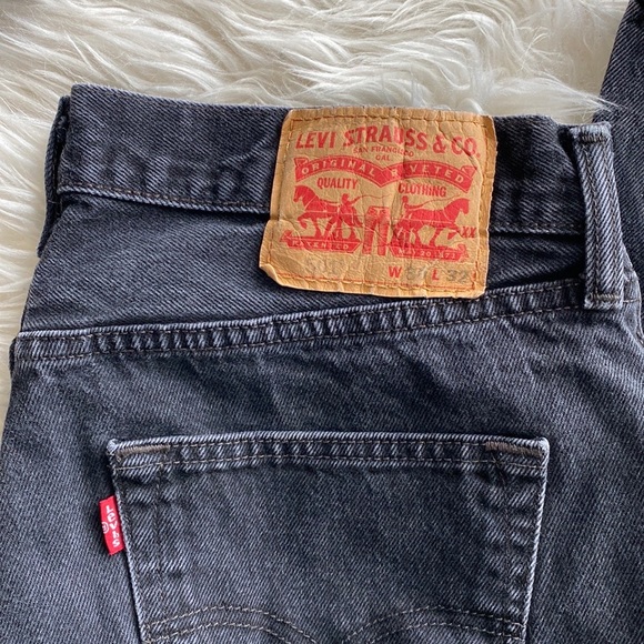 Levi’s Straight Leg Jeans - Picture 2 of 8